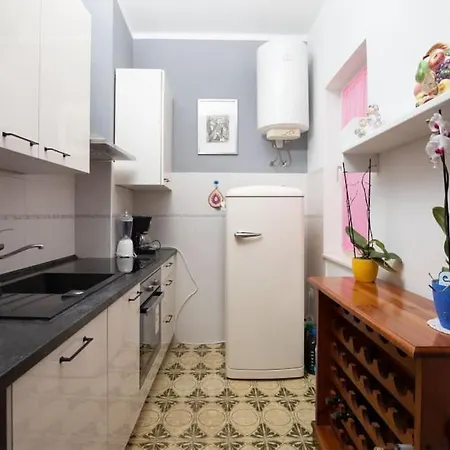Gorgeous 2+1 With Private Parking Apartman *