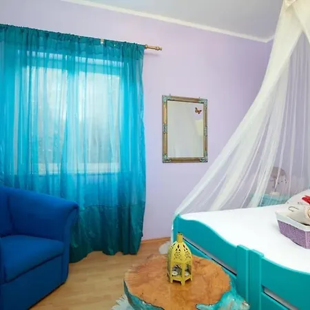 Gorgeous 2+1 With Private Parking Apartment