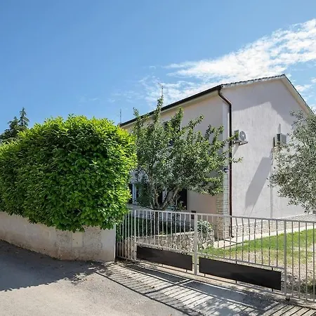 Gorgeous 2+1 With Private Parking * Medulin